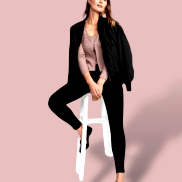 🧭Old Navy "Rock Star" Super Skinny Mid-Rise Jeans in "Black Jack" Color - Picture 2 of 9